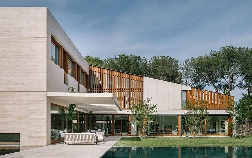 DL+A designs a fortress-like family house in madrid oriented towards a sunny garden