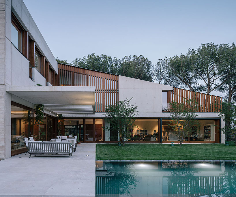 DL+A designs a fortress-like family house in madrid oriented towards a sunny garden