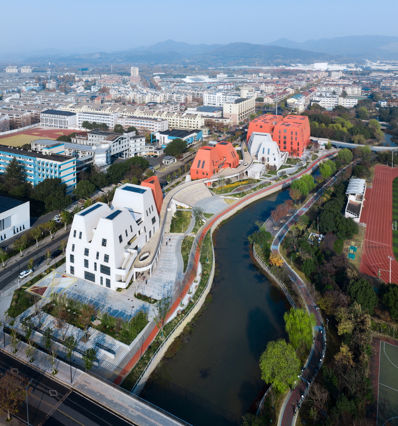 red and white geometric sports complex emerges along daixi&rsquo;s riverfront - 3