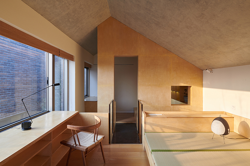 residence of three generations 10