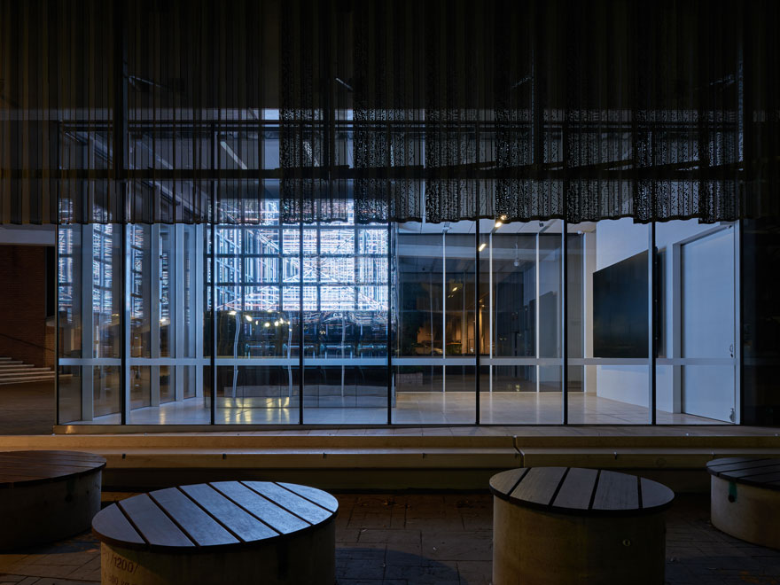 ample's experimental 'next lab' is a mirrored box installed in the melbourne design school