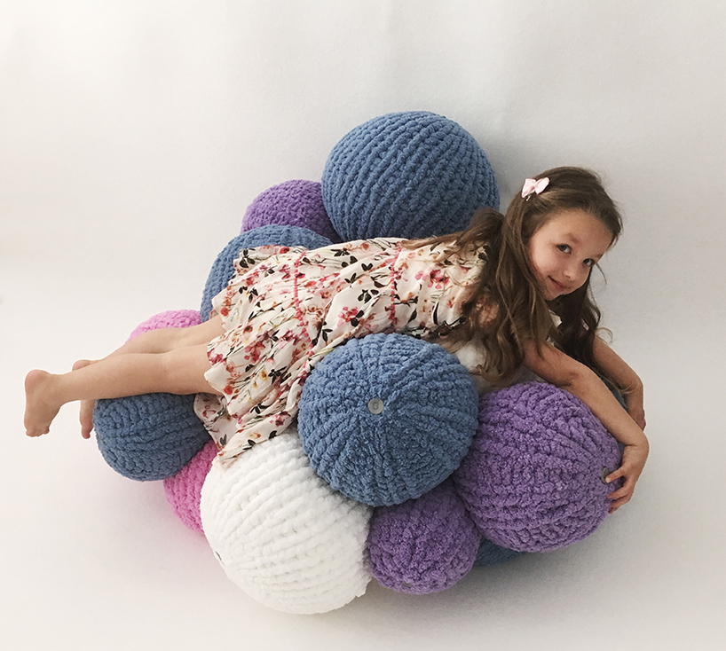 erez mor knits bubbles, a customizable, modular seating system
