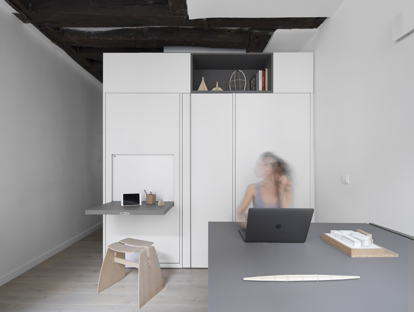 This Minimal 16 Sqm Apartment In Paris Seamlessly Turns Into - 