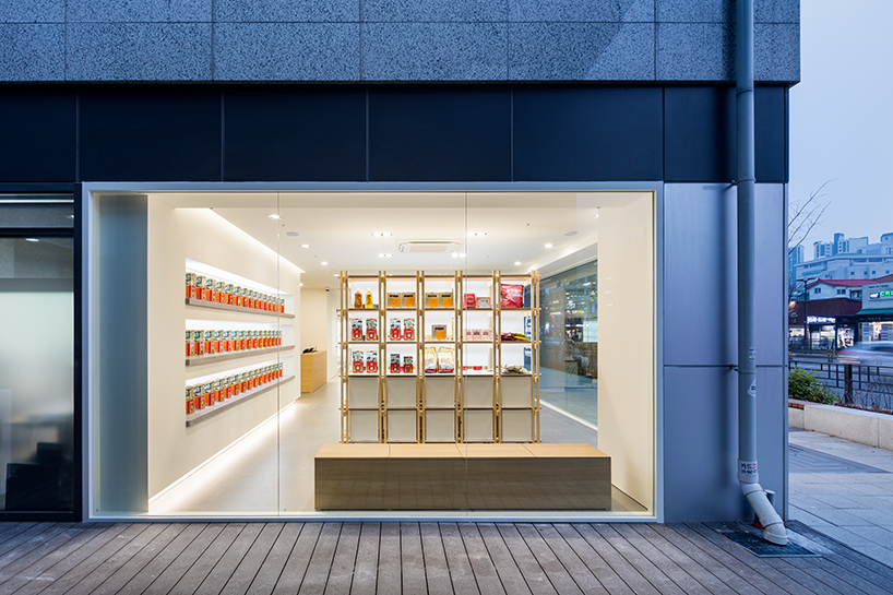 SML reinterprets ginseng cultivation structure as contemporary retail interior in seoul