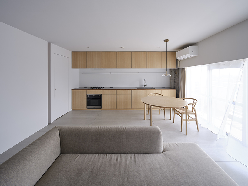 shogo onodera creates 11cm gap in tokyo apartment as a device that goes beyond the designers intentions 1