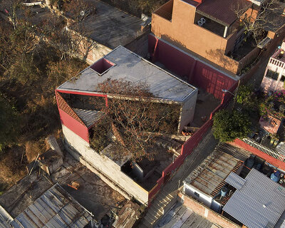handcrafted casa VA by omar lópez bautista embraces the natural landscape of oaxaca