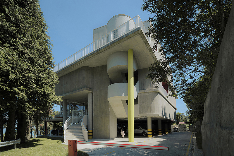 MUA sculpts concrete curved staircase for green cape botanico hotel