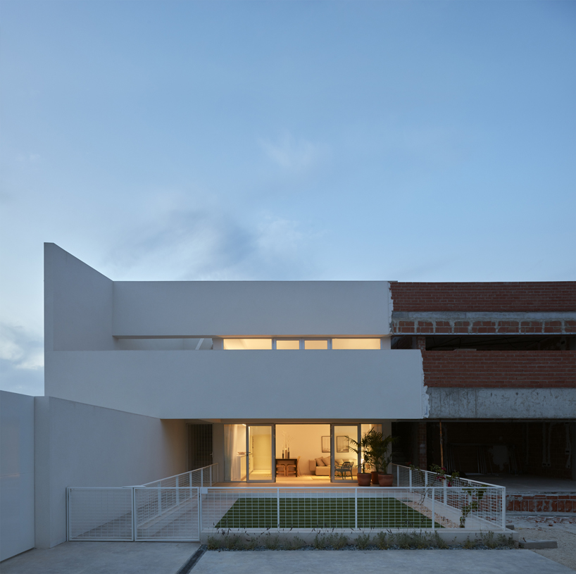 minimalist residential project by balzar and alcocer emerges from spanish landscape