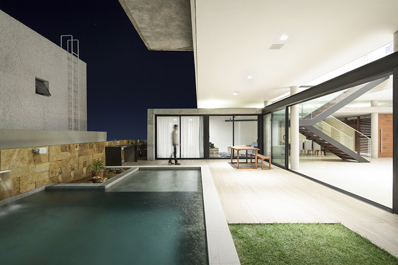 martins lucena arquitetos forms concrete coastal house in brazil designboom martins lucena arquitetos forms concrete coastal house in brazil designboom