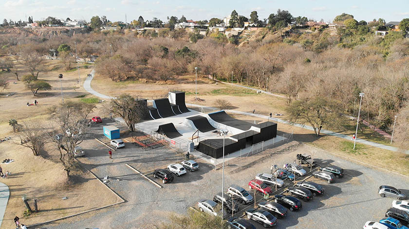 14 obstacles of different geometries make up the kempes BMX park in córdoba, argentina designboom