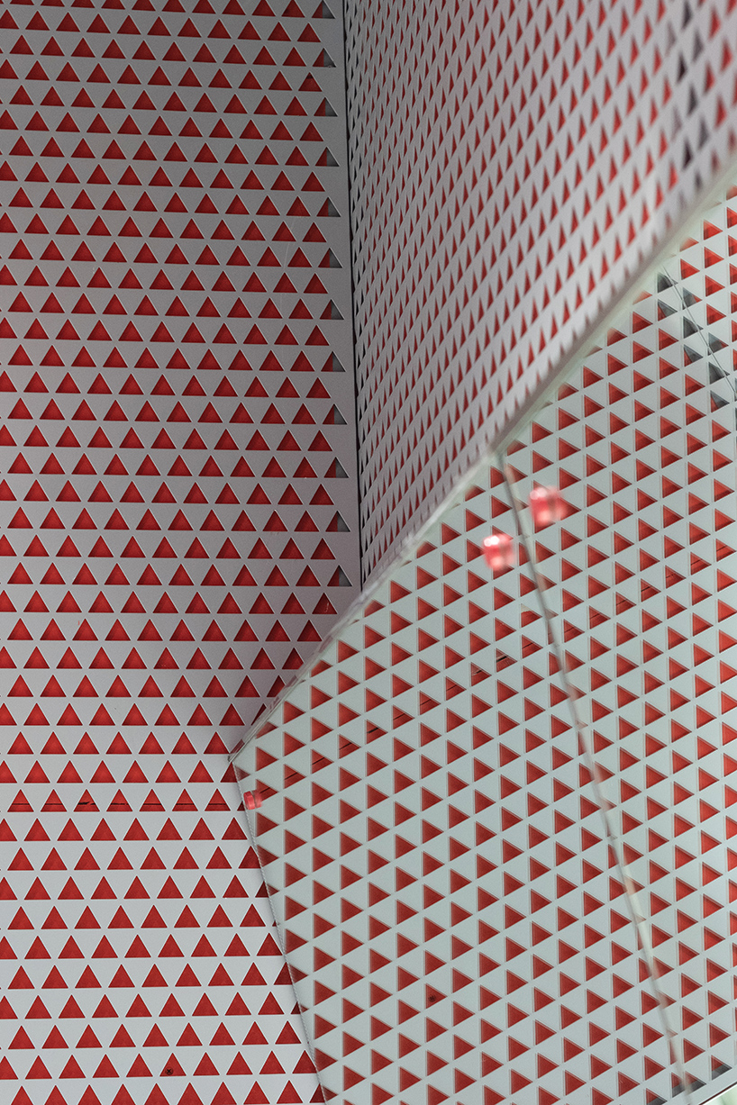 roomoo-whatever-eyewear-sound-wave-installation-shanghai-china-08-01-2019-designboom