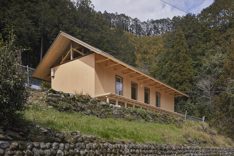 VUILD's niyodo river stud house in japan is made entirely out of timber planks