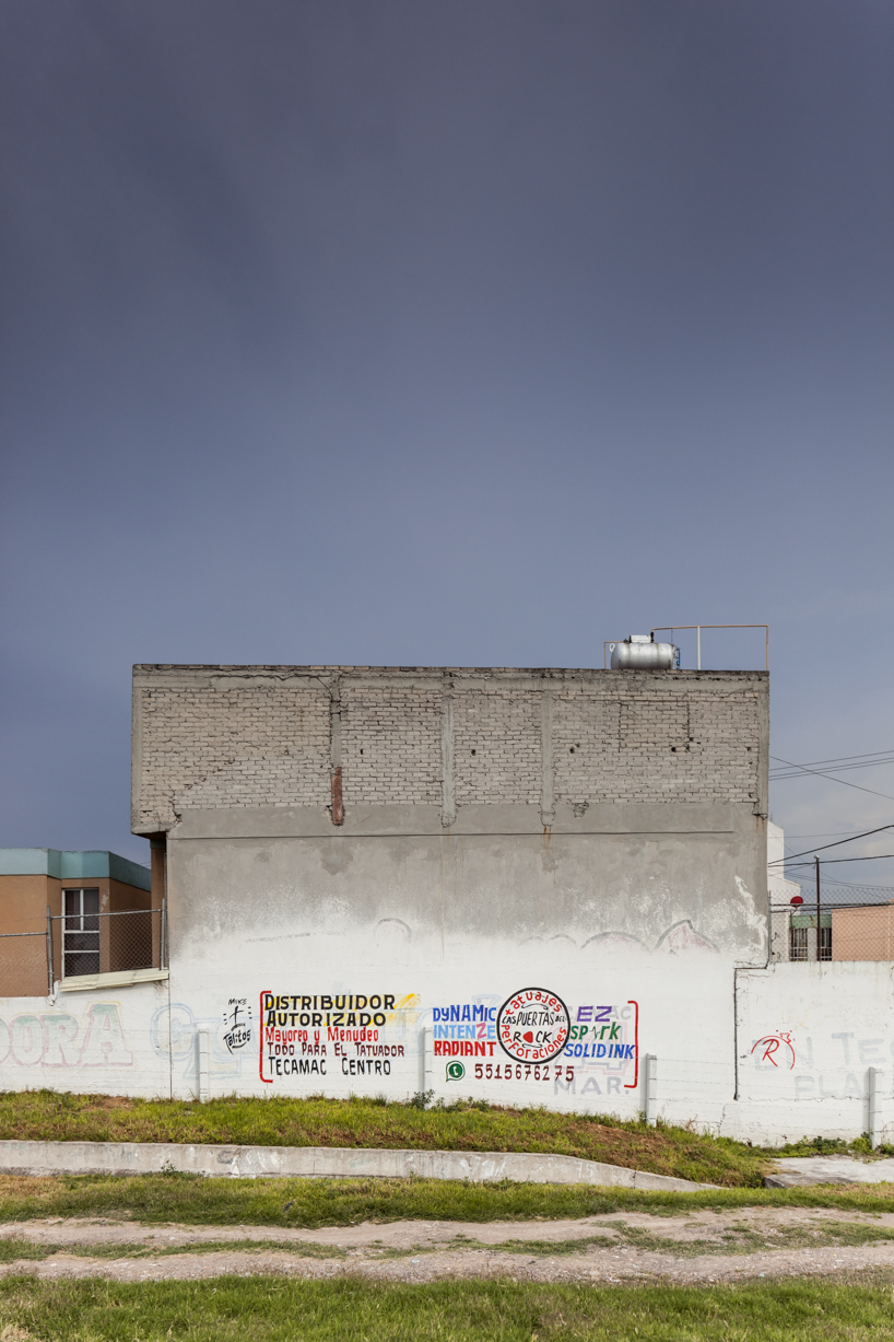 'non-social interest' by zaickz moz focuses on the un-planned construction of mexico designboom