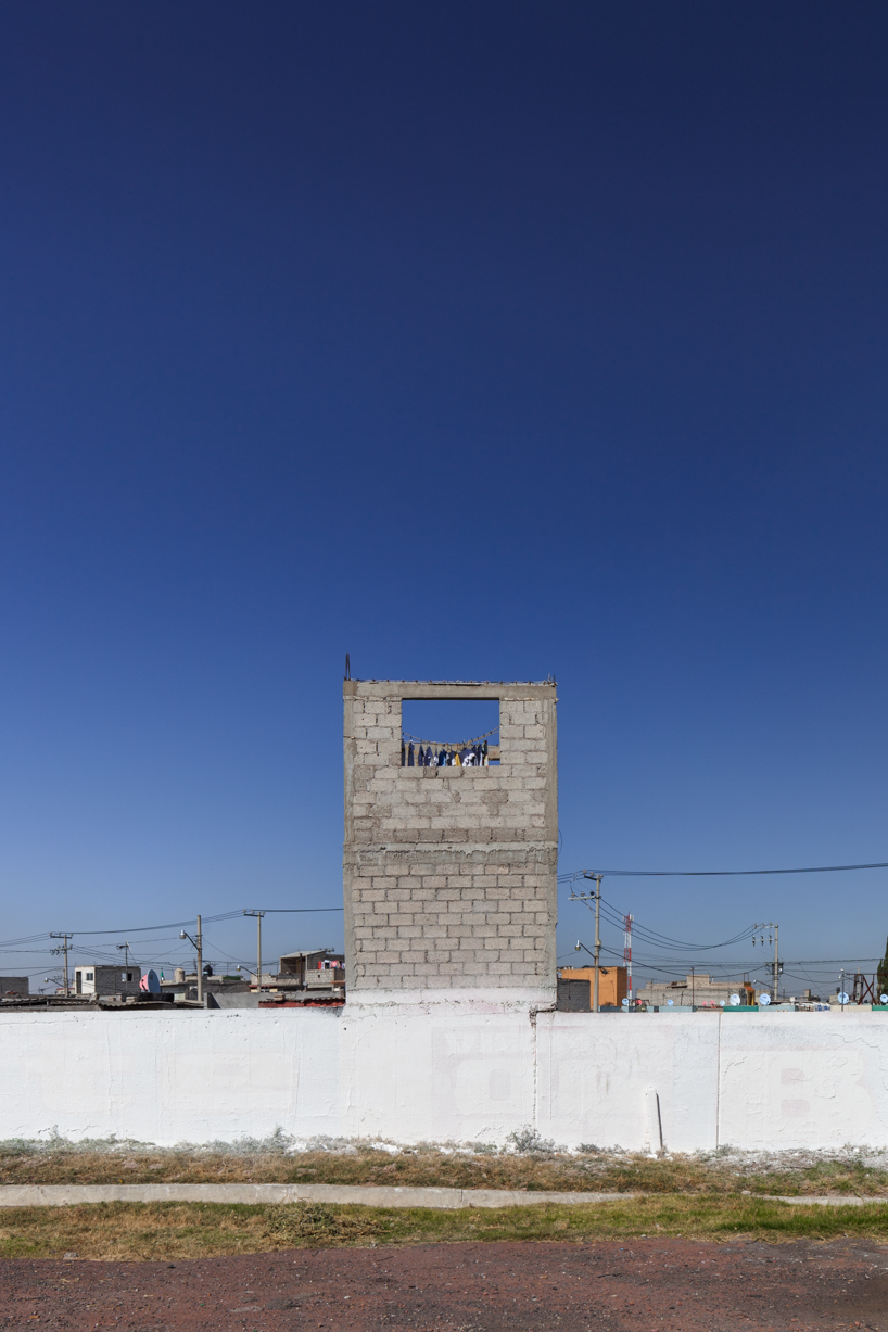 'non-social interest' by zaickz moz focuses on the un-planned construction of mexico designboom