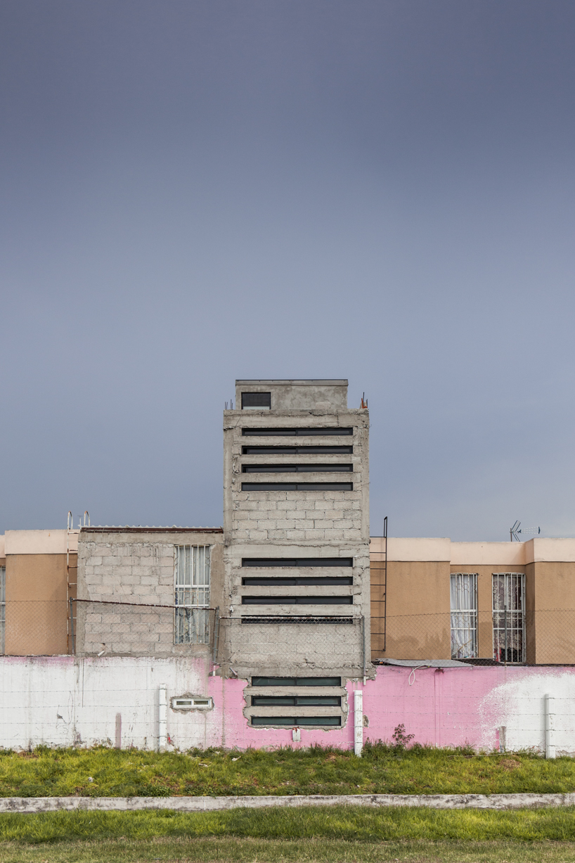 'non-social interest' by zaickz moz focuses on the un-planned construction of mexico designboom