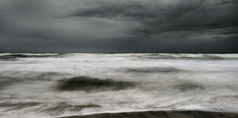 jonathan lipkin captures the ocean's fleeting nature in composite photo series