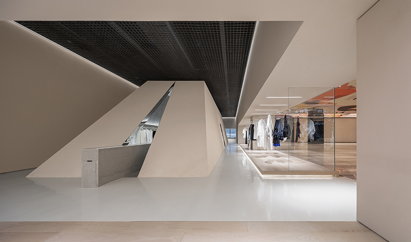 sloping cube takes center stage at various associates' SND boutique in china