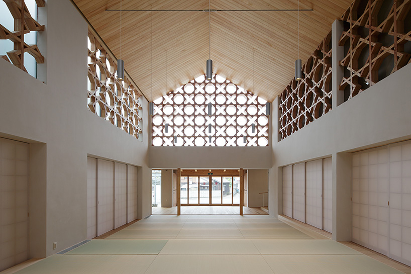 KEI SASAKI / INTERMEDIA forms konkokyo church in isahaya city, japan