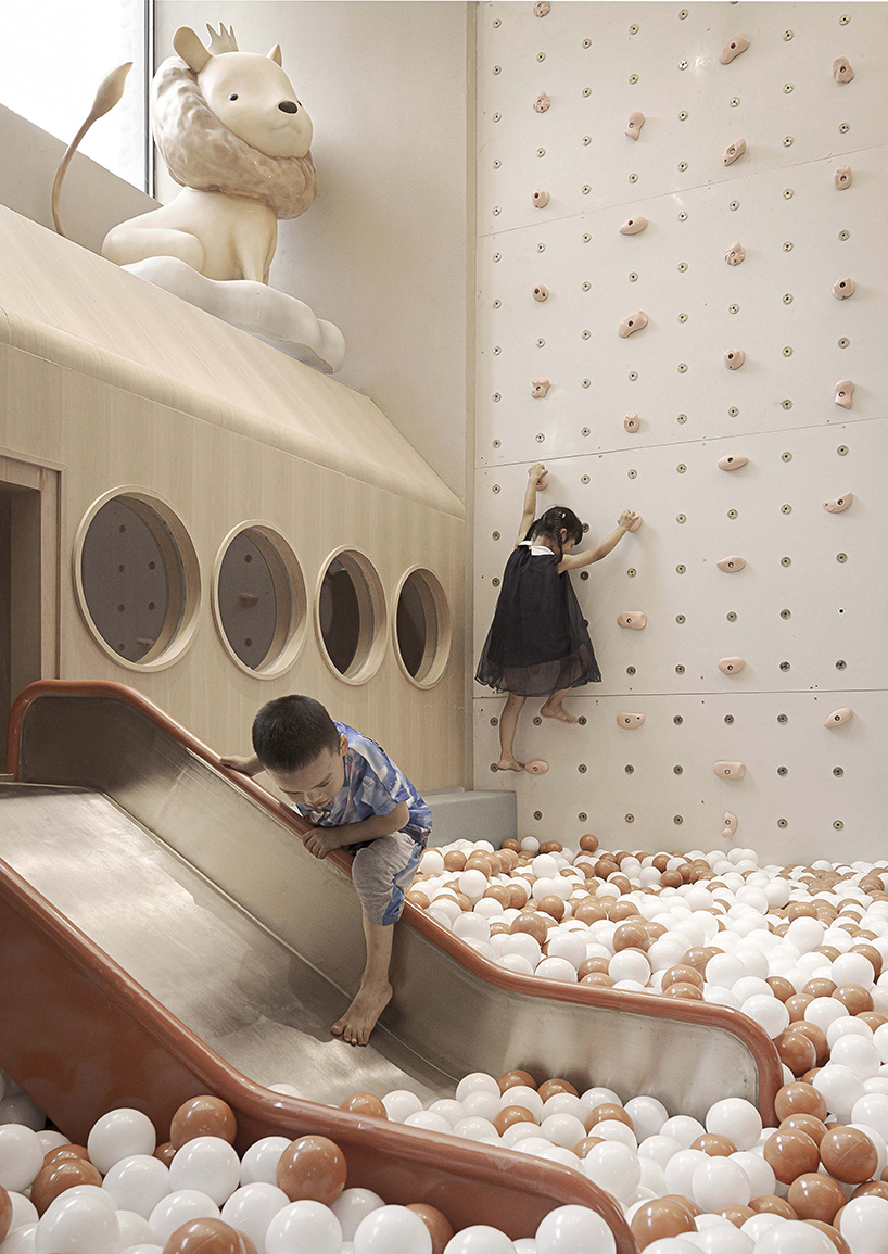 fenhom·URO's animal adventure island park strengthens parent-children bonds in china