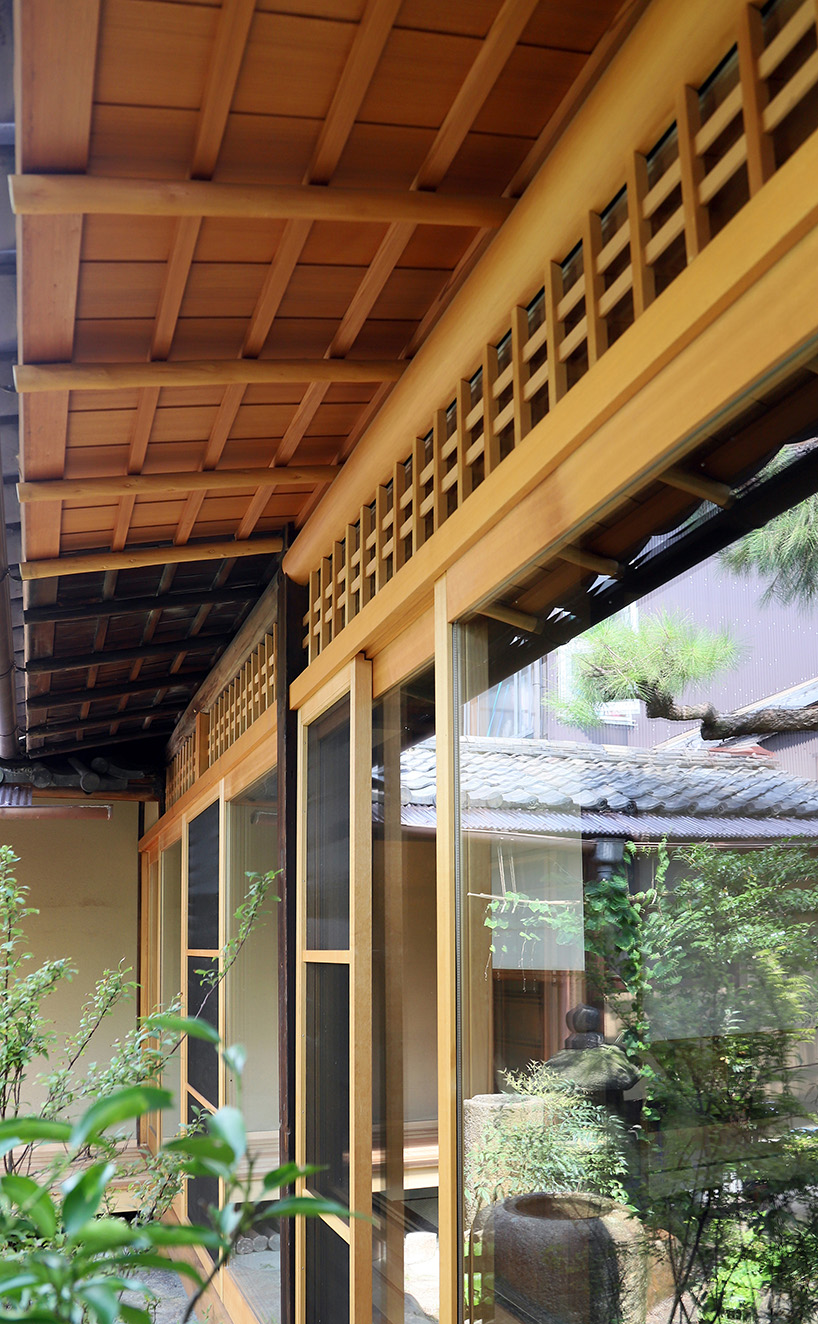 The Japanese wooden house from the 1900s is being converted into the SOKOKU Celadon Gallery + Café by atspace architects