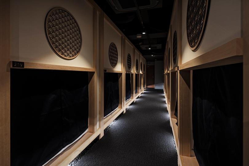 a reinterpreted capsule hotel in tokyo with japanese tea-house style