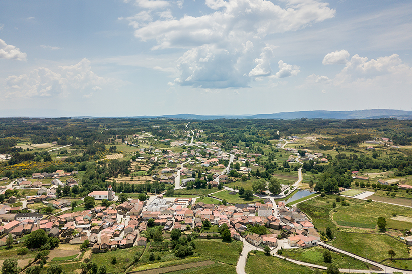 covo-interiors-jose-morgado-house-of-grandfather-martinho-portugal-07-02-2019-designboom