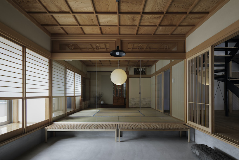 ribbed cedar panels clad house hongo's interior by n.yamada in japan