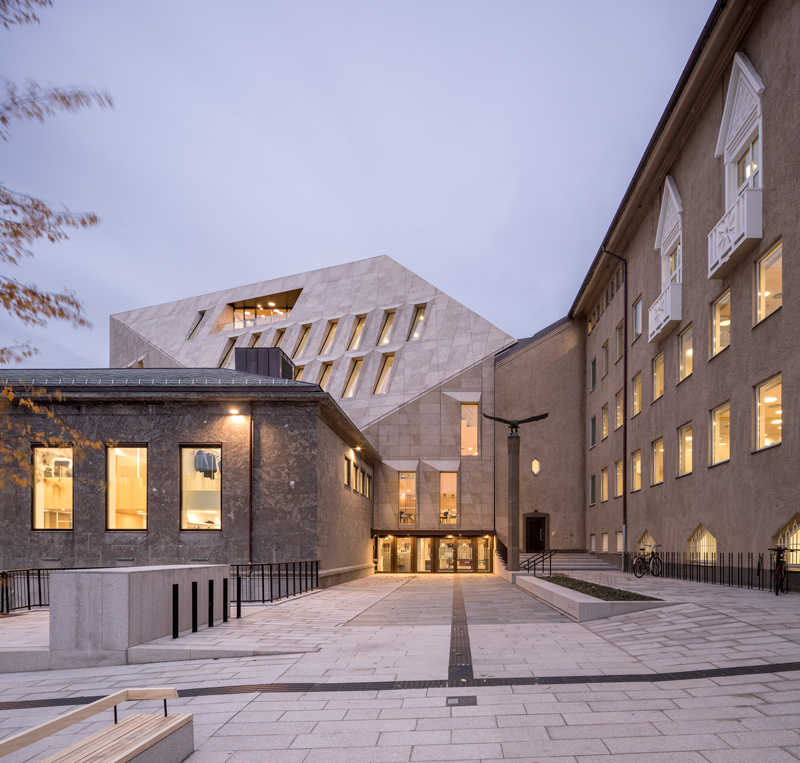 studio-all-atelier-lorentzen-langkild-city-hall-stone-facade-bogo-norway-01-07-2019-designboom