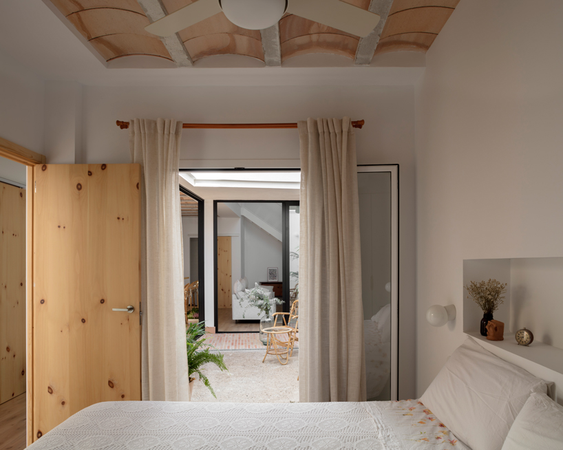 a brick terrace tops this family house in valencia by piano piano studio designboom