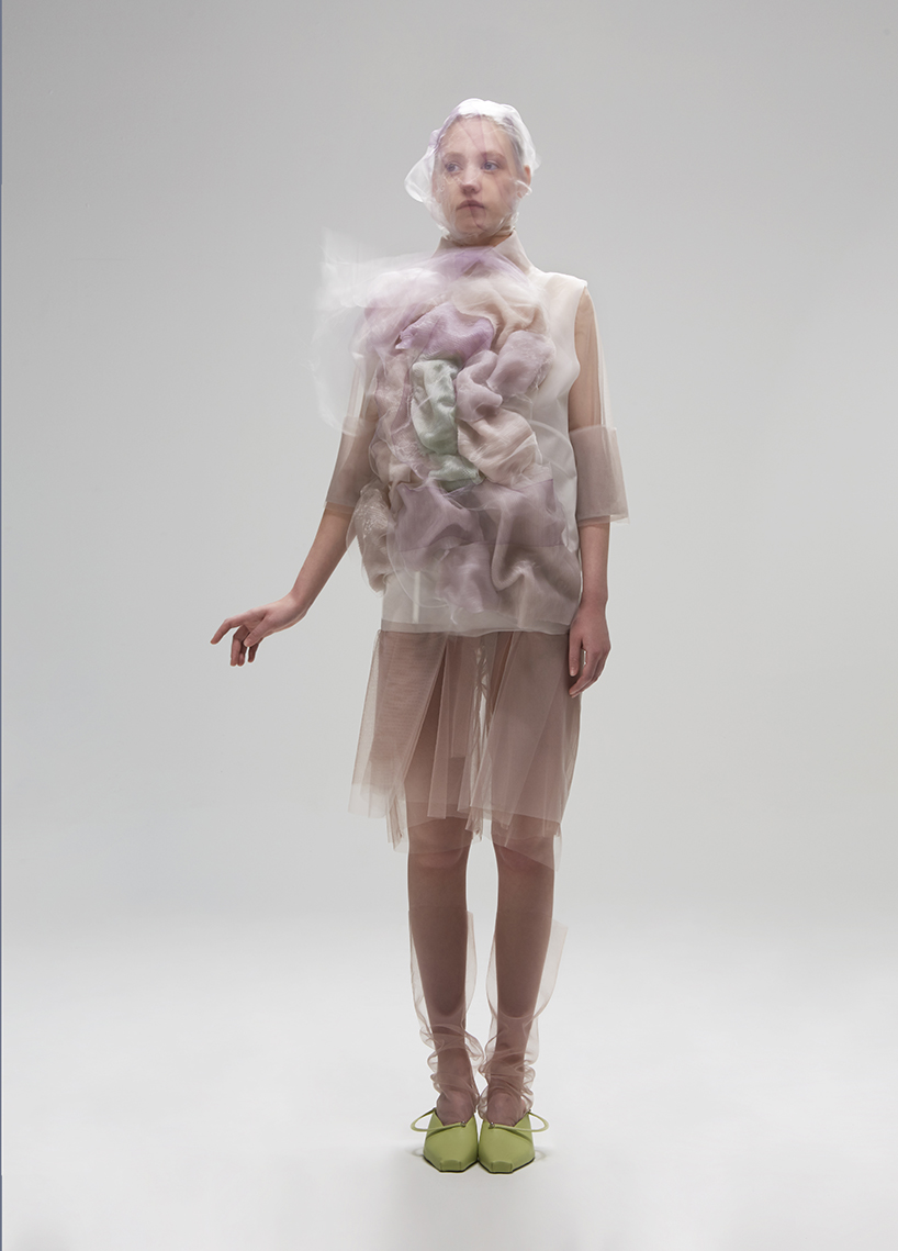 ying gao creates robotic clothing that reacts to the chromatic spectrum