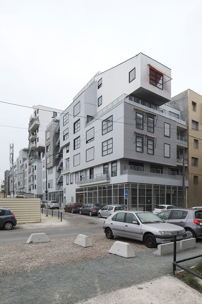 aldric beckmann uses corrugated metal to clad seaport alleon in bordeaux