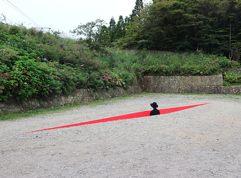 hajime-yoshida-architecture-yoshihiro-mikami-i-was-born-land-art-rokkosan-japan-10-28-2019-designboom