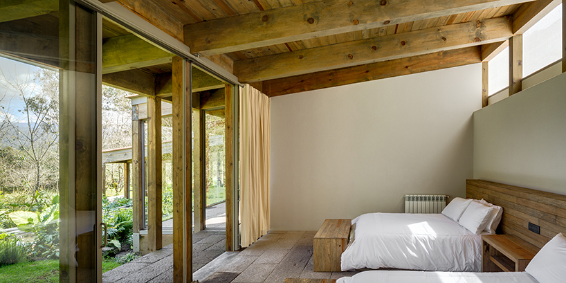 santana house has been carefully placed on its site and within the natural context from the outset the design sought to take full advantage of the propertys proportions and open spaces usi 6