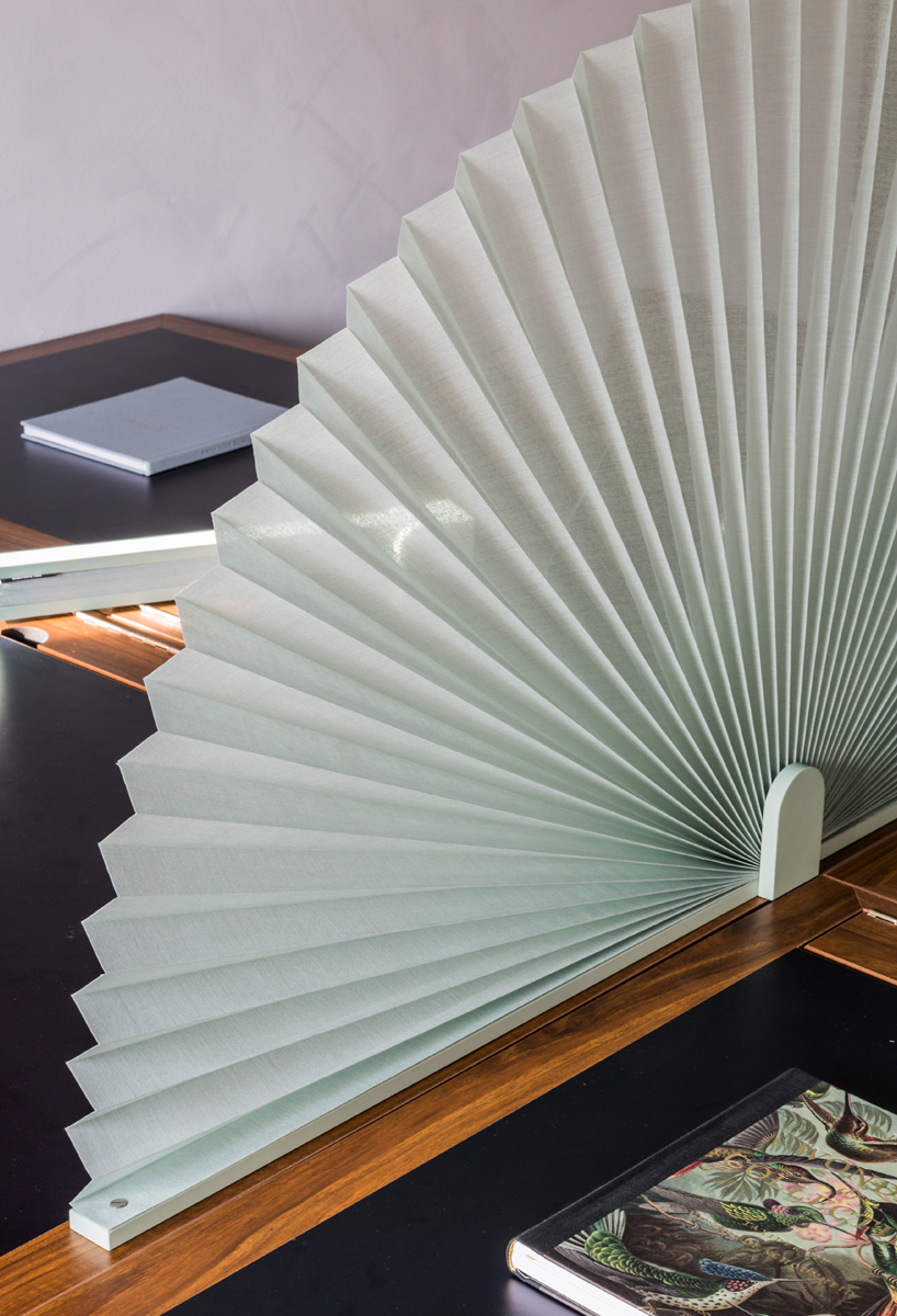 njustudio-pleated-popup-screen-friendly-border-coburg-germany-12-09-2019-designboom