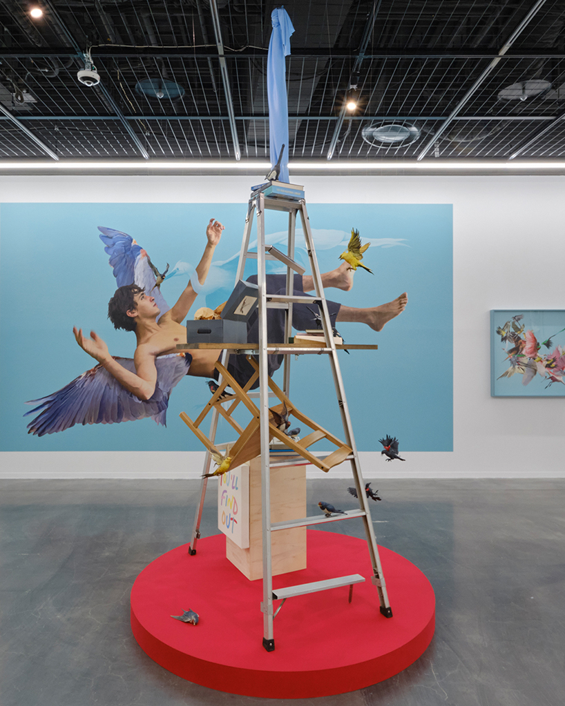 broken ladders, bird sculptures, and hidden faces shape ricardo luevanos’ tokyo exhibition - 4