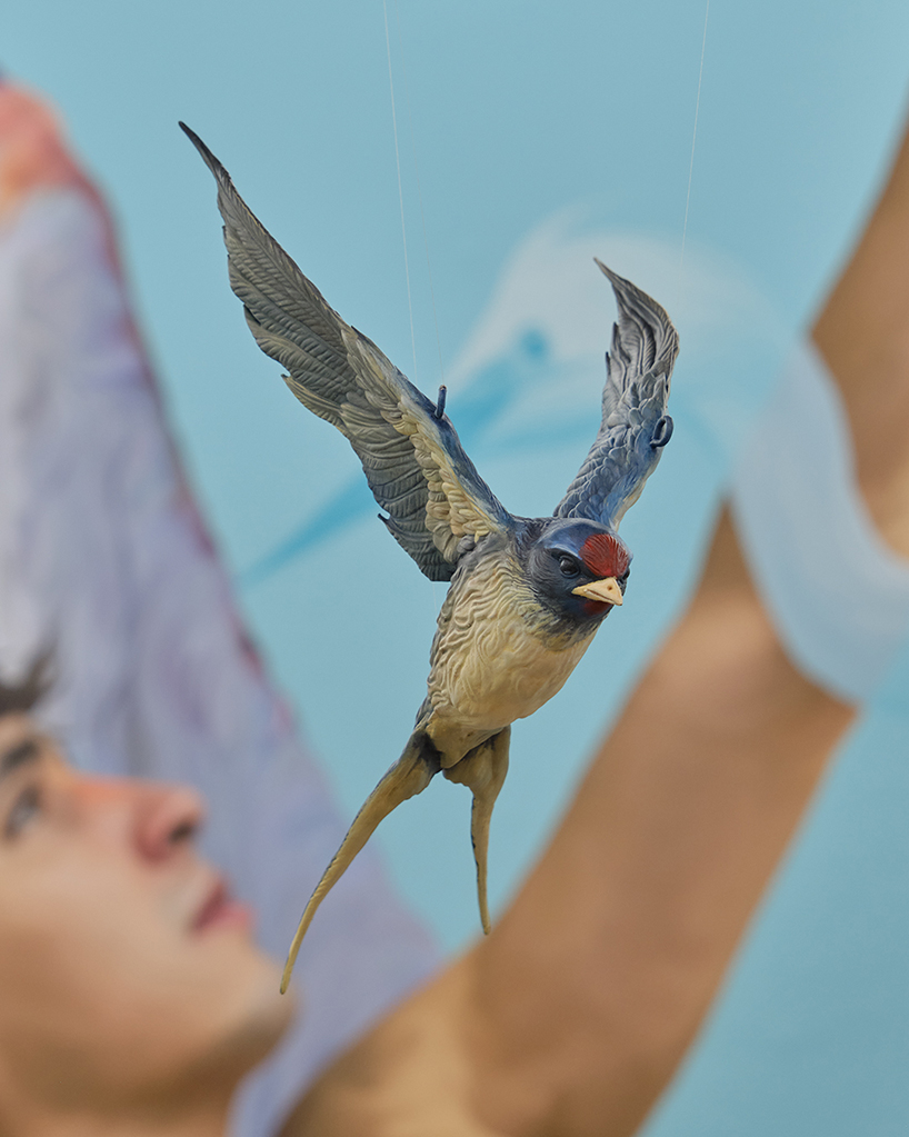 broken ladders, bird sculptures, and hidden faces shape ricardo luevanos’ tokyo exhibition - 5