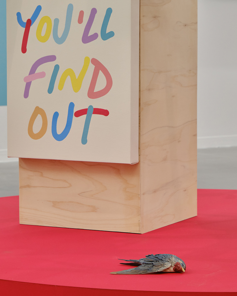 broken ladders, bird sculptures, and hidden faces shape ricardo luevanos’ tokyo exhibition - 7