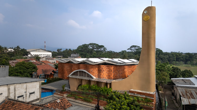 Jami At Taqwa Masjid Sibinong Melipat Hamparan Jarak Alam Raya 2