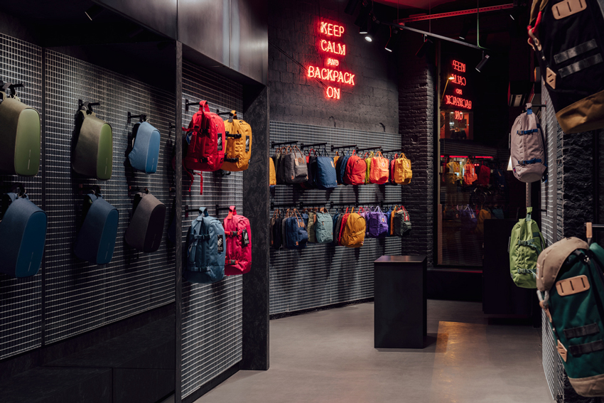 backpack shop