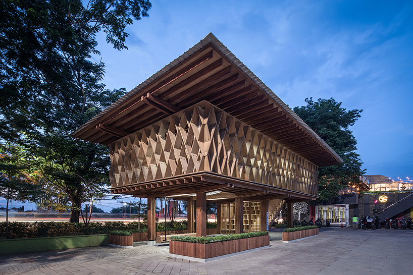 SHAU forms an elevated 'microlibrary' from prefabricated timber in indonesia designboom