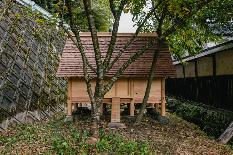 日本神社建築は、日本で2m26のゼロインパクトチキンを教えてくれます
