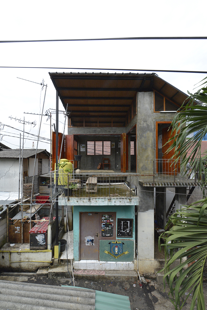 R/UDO improves the drainage infrastructure of an unplanned settlement in jakarta designboom