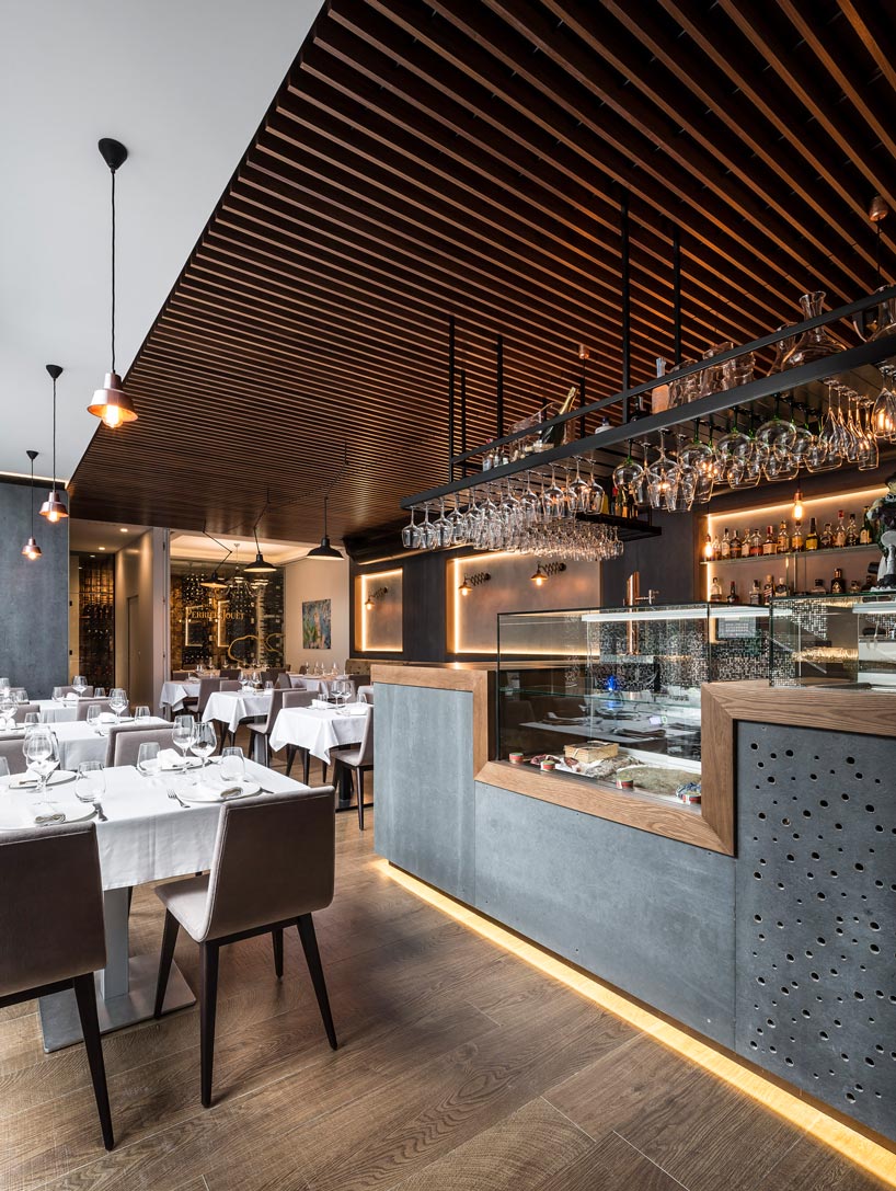 viroc panels and microcement complete VIMARVI's restaurant design in spain