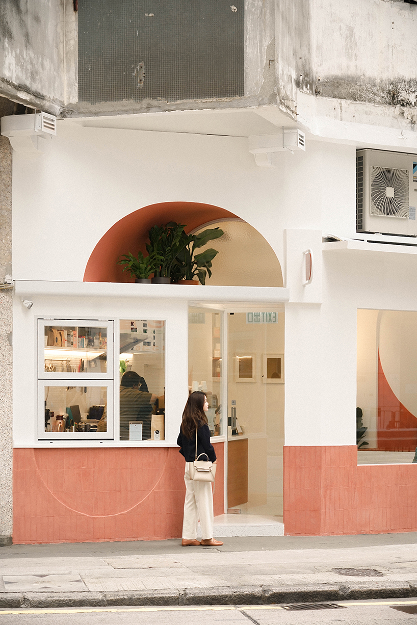 absence from island studio etain ho design a cafe in hong kong with a geometric facade inspired by australian sunset 4