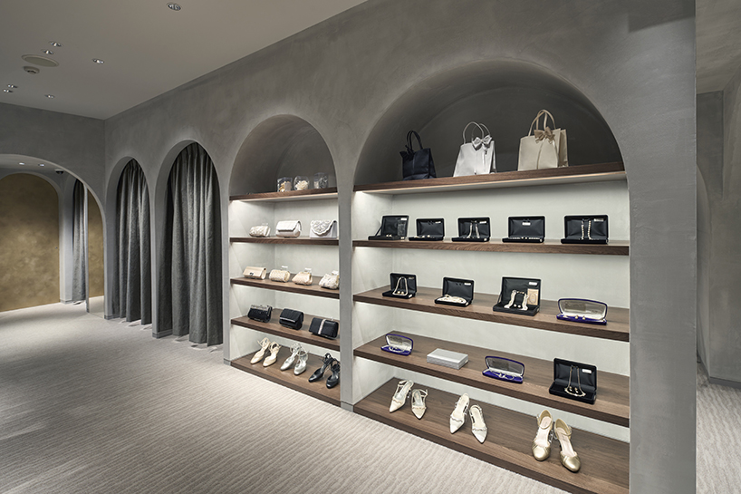 tsutsumi and associates forms labyrinth store in japan with