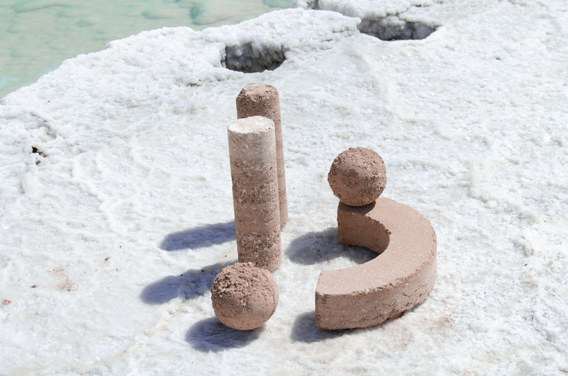 ayala braidman leaves a 'soil signature' in the judaean desert designboom