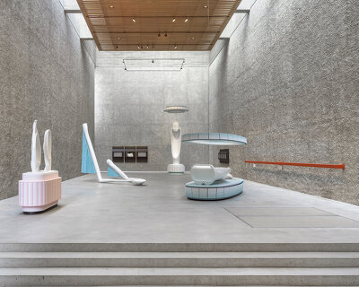 large-scale sculptures exhibited at könig gallery invite viewers to reflect on human interaction