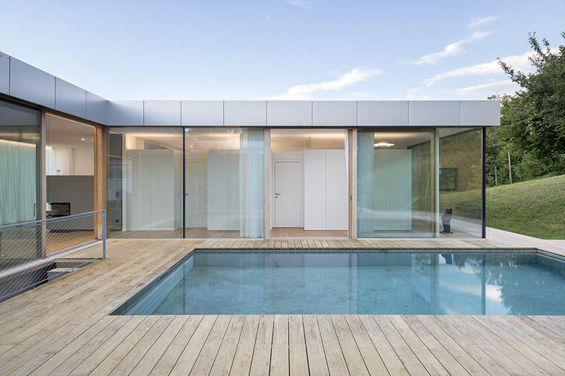 courtyard house by christian tonko 4