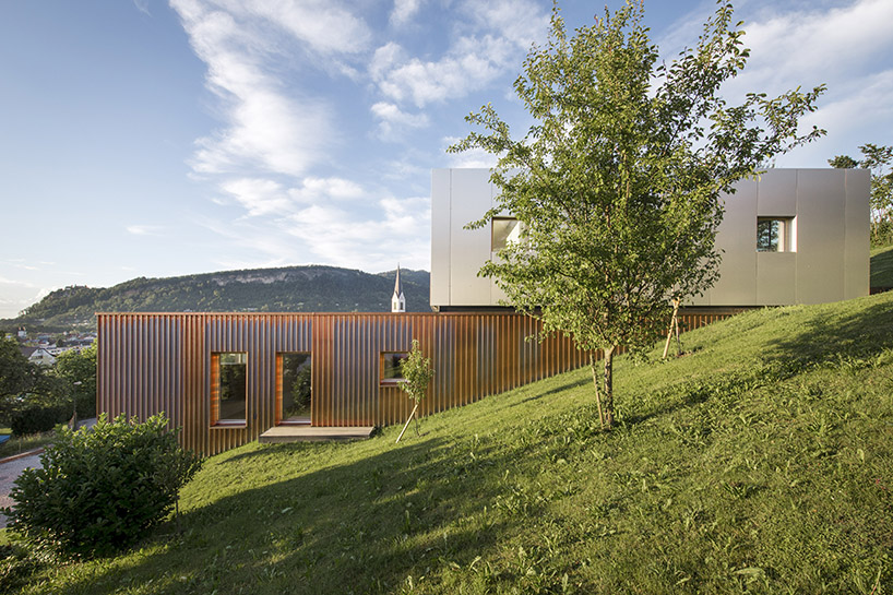 courtyard house by christian tonko 7