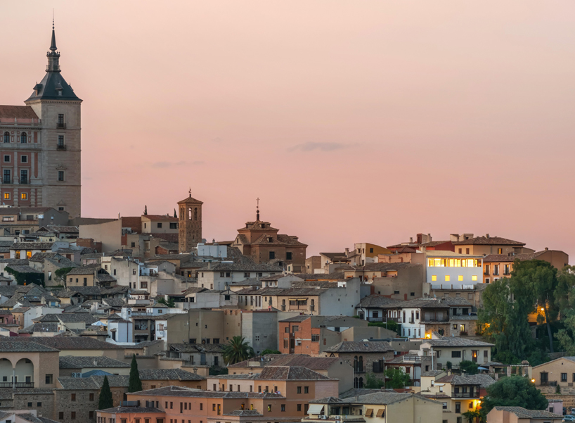 romero & vallejo build contemporary house within historic city center of toledo, spain